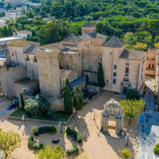 El casco antiguo de Sant Feliu de Guíxols: Un encantador destino en la Costa Brava